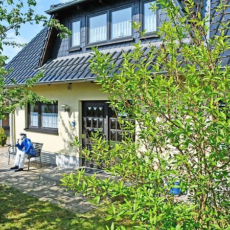schönes Ferienhaus mit Kamin und Sauna im Ostseebad Sellin Exterior foto