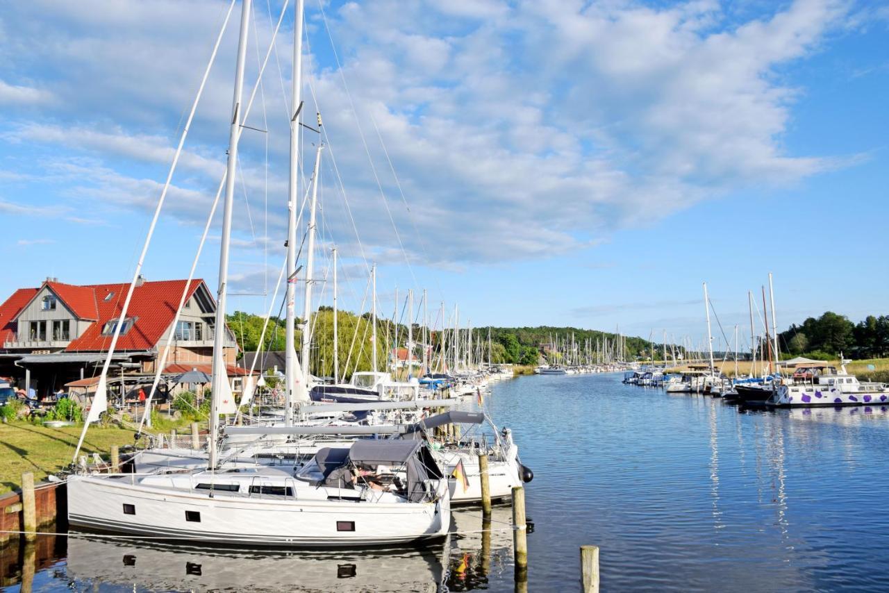 schönes Ferienhaus mit Kamin und Sauna im Ostseebad Sellin Exterior foto