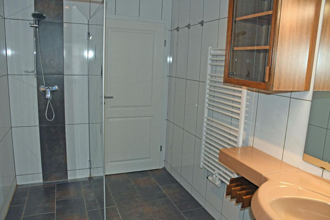 schönes Ferienhaus mit Kamin und Sauna im Ostseebad Sellin Exterior foto